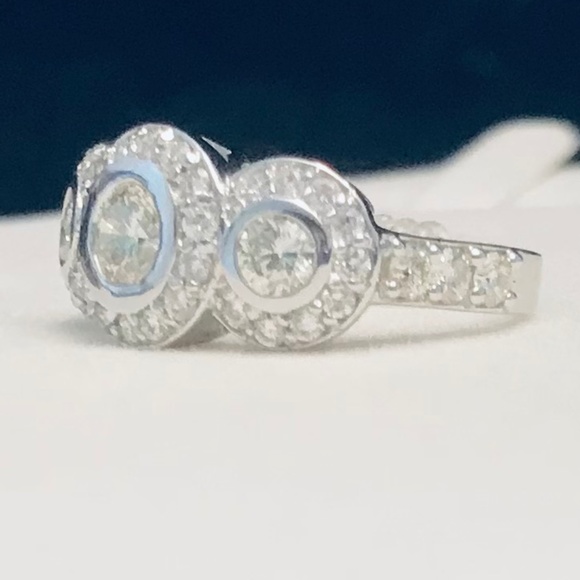 14K White Gold  1.80 ctw Genuine Diamond Three Stone Ring - Picture 4 of 13
